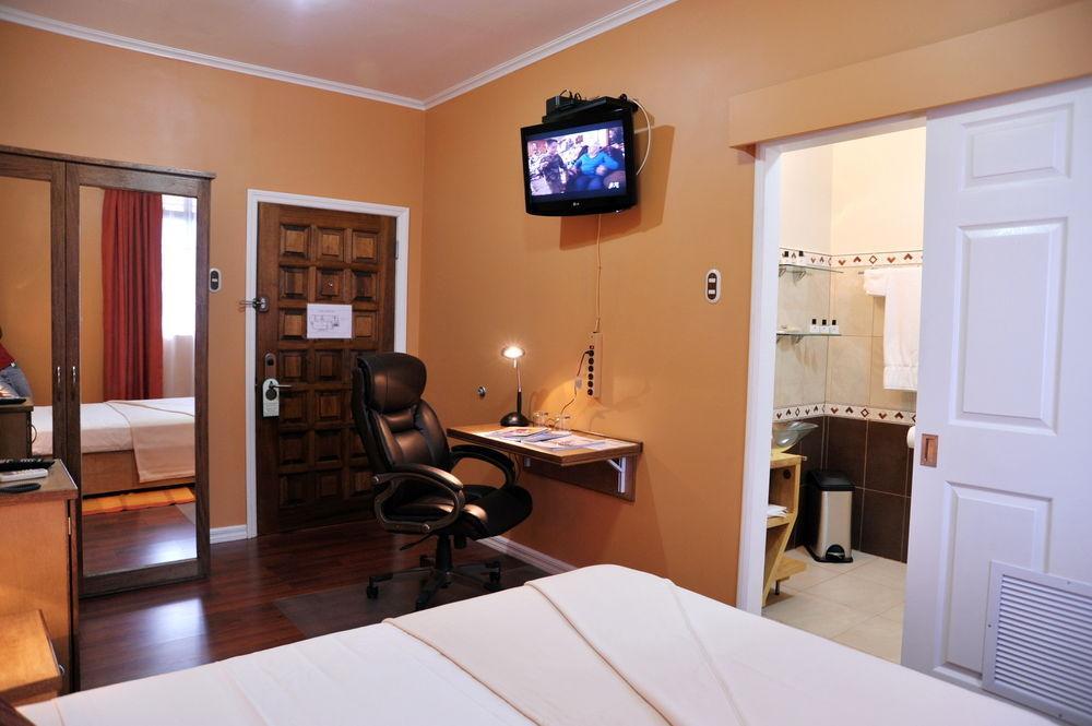 Culture Crossroads Inn Port of Spain 外观 照片