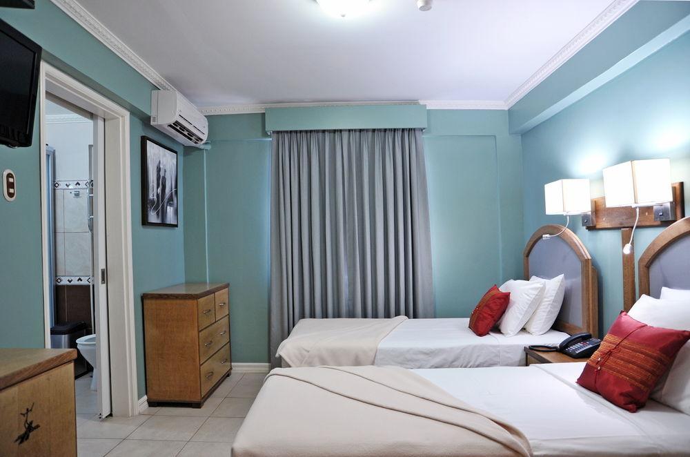 Culture Crossroads Inn Port of Spain 外观 照片