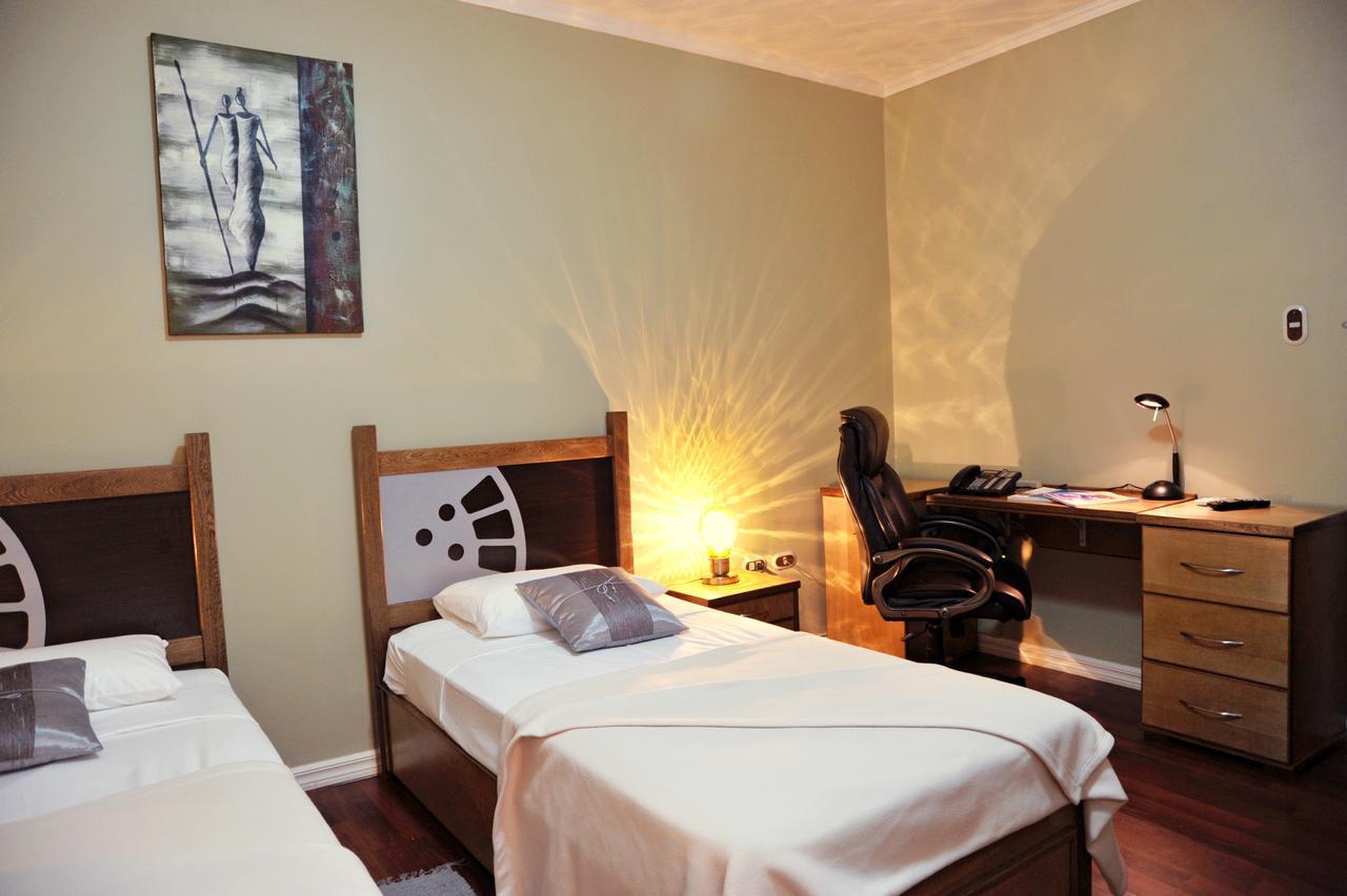 Culture Crossroads Inn Port of Spain 外观 照片