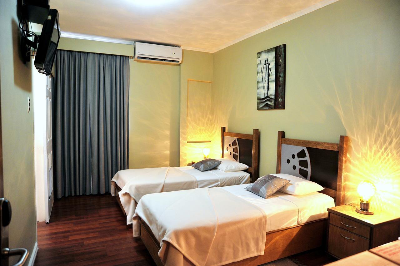 Culture Crossroads Inn Port of Spain 外观 照片