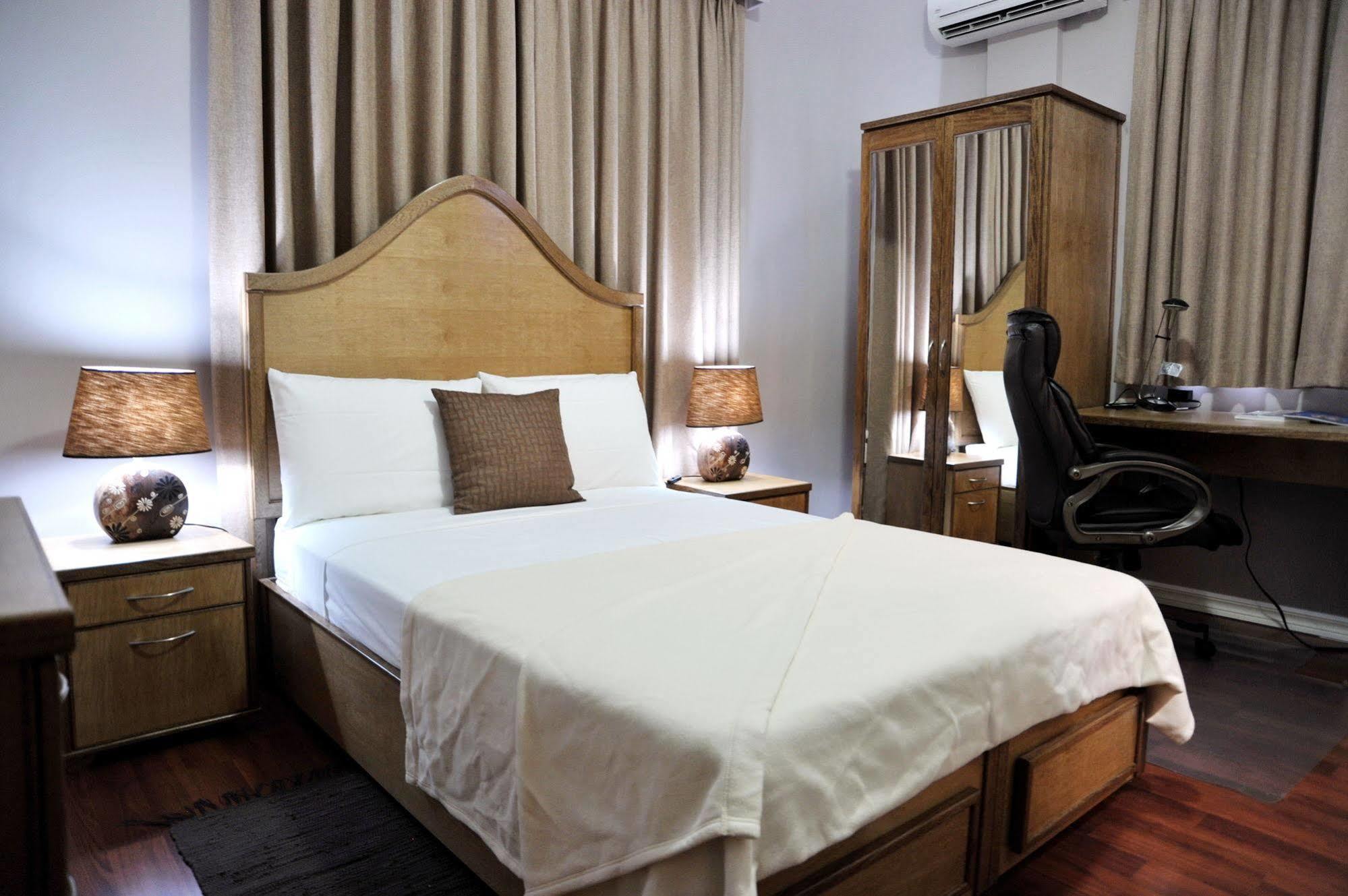 Culture Crossroads Inn Port of Spain 外观 照片