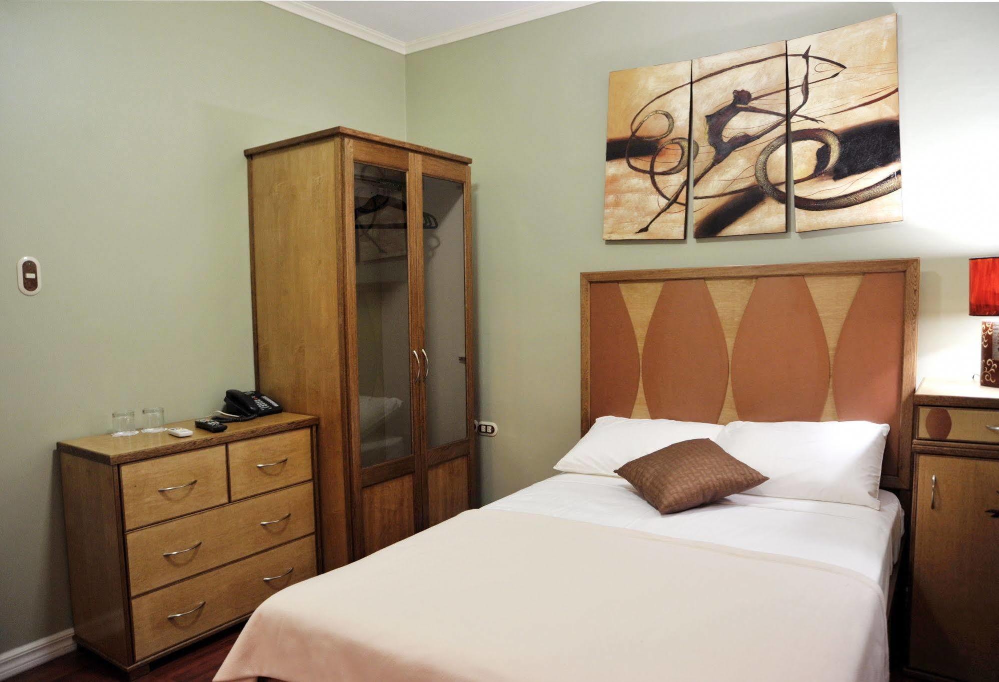Culture Crossroads Inn Port of Spain 外观 照片
